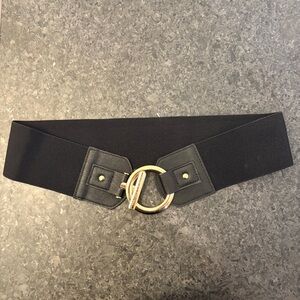 Vince Camuto Black Waist Belt with Gold Circle Buckle X-Large Sizes 10-14